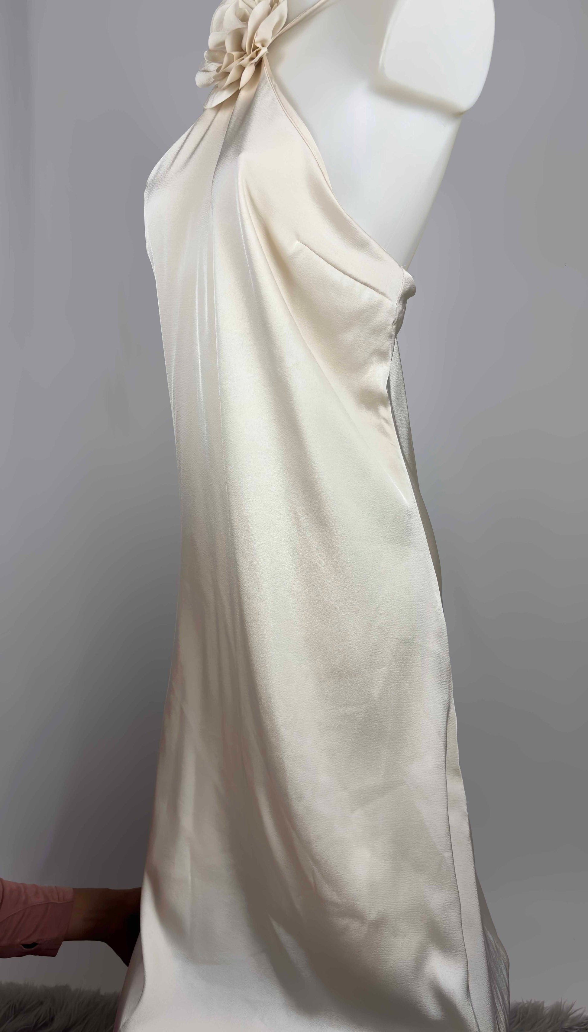 ROBE DOS NUS A FINES BRETELLES