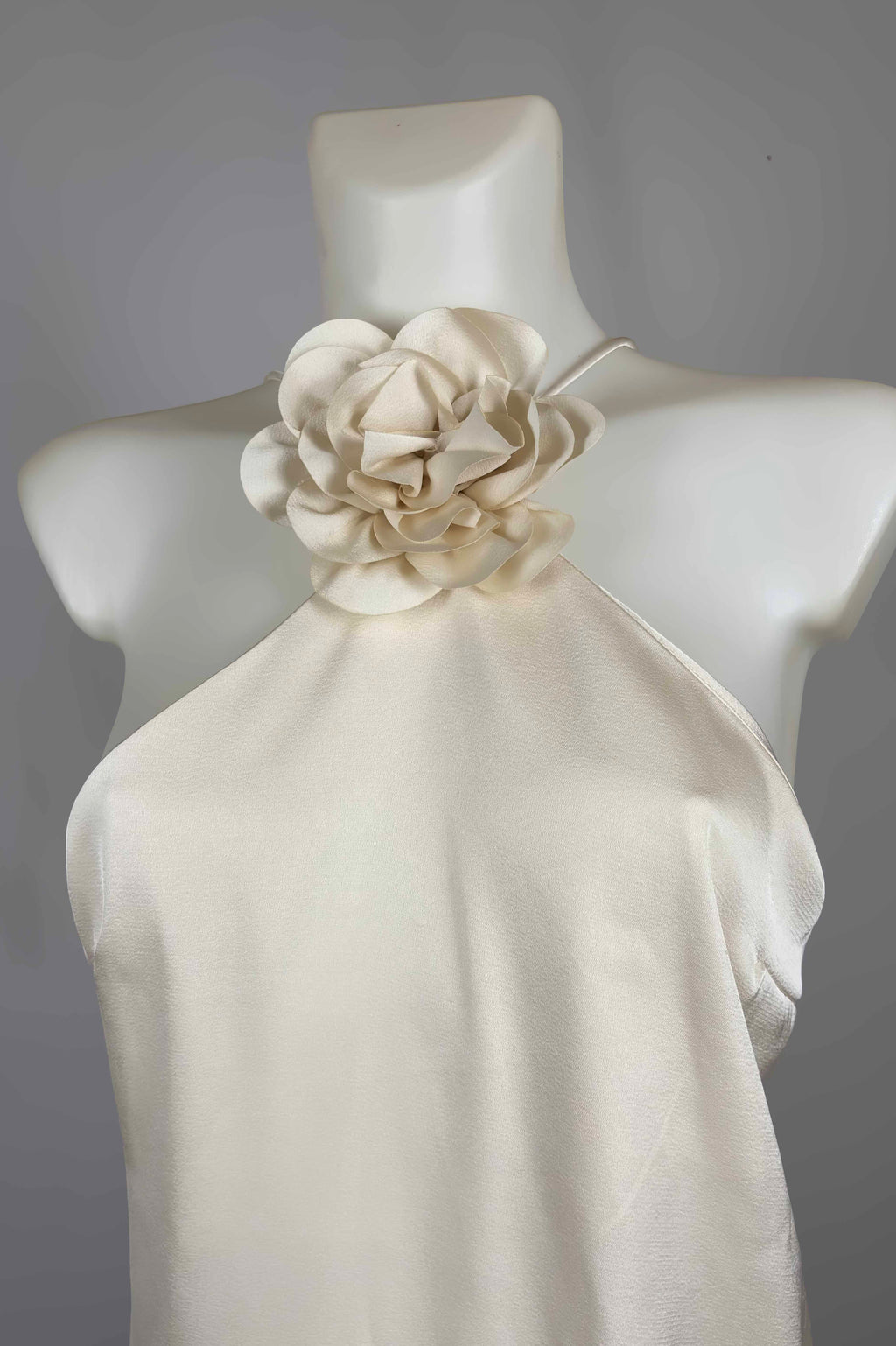 ROBE DOS NUS A FINES BRETELLES